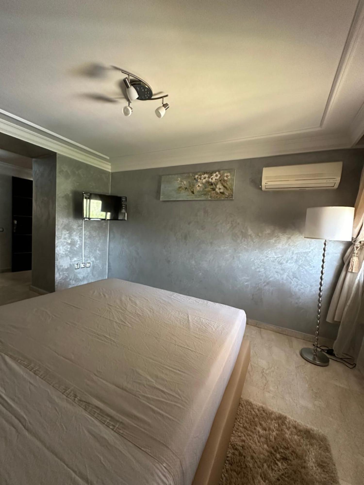 מרקש Luxury Duplex For Rent Suites,Terrace,Swimimg Pool מראה חיצוני תמונה